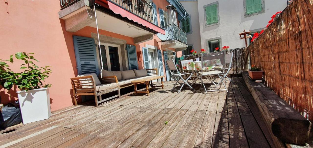 Appartement Chamonix Hyper centre . terrasse vue mont blanc . parking Extérieur photo